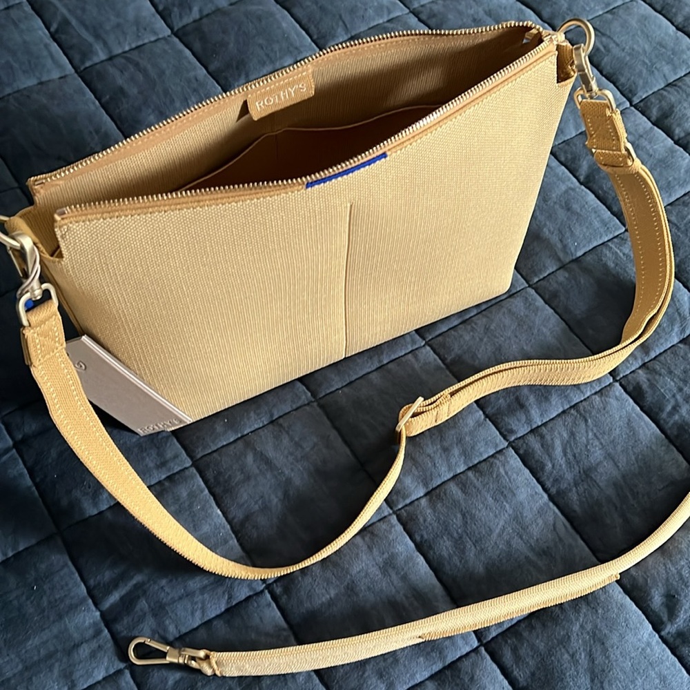 Rothy's the Daily Crossbody Bag - Picture 3 of 4